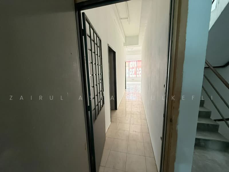 Shop / Office for Rent in Kajang (Selangor) - Zairul Asrah Zulkefli - Corridor - PropertyGuru.com.my