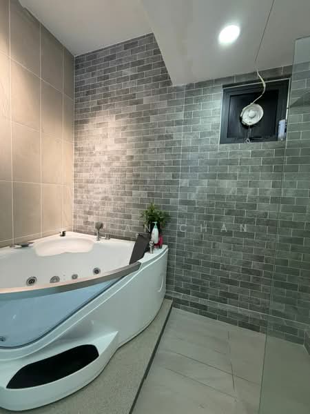 Condominium for Rent at Queens Residences Q1 @ Queens Waterfront - Vivian Chan - PropertyGuru.com.my
