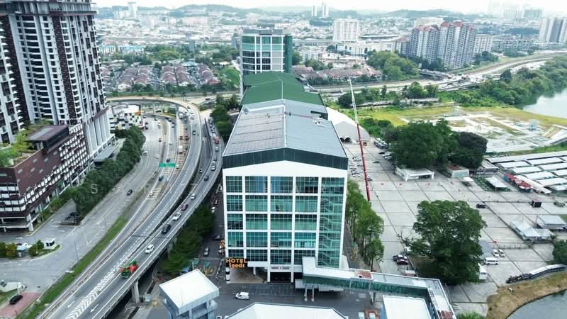 Kedai / Pejabat untuk Dijual di Seri Kembangan (Selangor) - Sariza Hartanah - Exterior - PropertyGuru.com.my