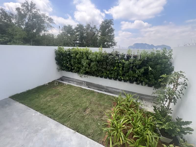 2-storey Terraced House for Sale in Selayang Mulia (Batu Caves) - Adnan Faisal - Garden - PropertyGuru.com.my
