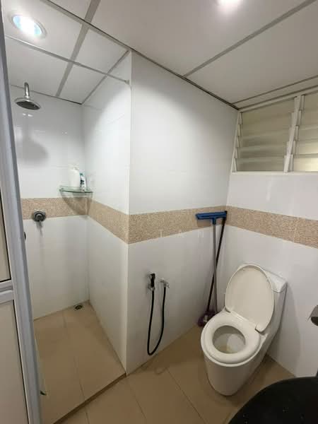 Kondominium untuk Disewa di Mutiara Villa Condominium - JY Tan - Bathroom - PropertyGuru.com.my