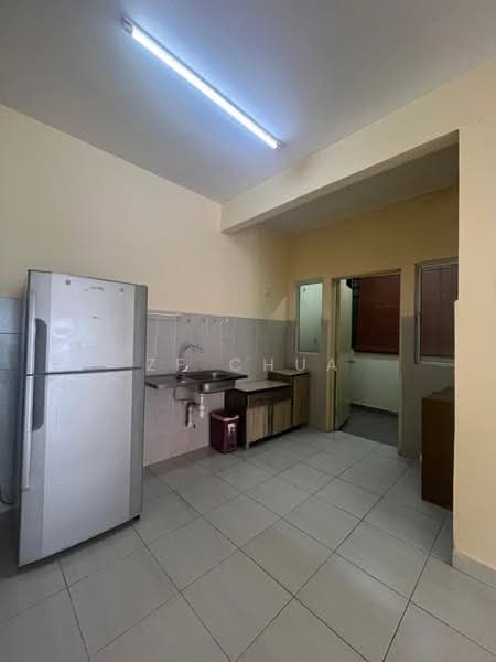 Kediaman Servis untuk Dijual di Koi Kinrara - ZF Chua - Kitchen - PropertyGuru.com.my