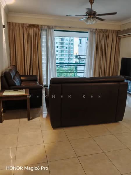 Kondominium untuk Dijual di The Straits View Condominium - Werner Kee - Living Room - PropertyGuru.com.my