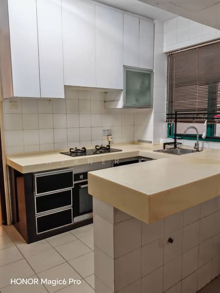 Kondominium untuk Dijual di The Straits View Condominium - Werner Kee - Kitchen - PropertyGuru.com.my
