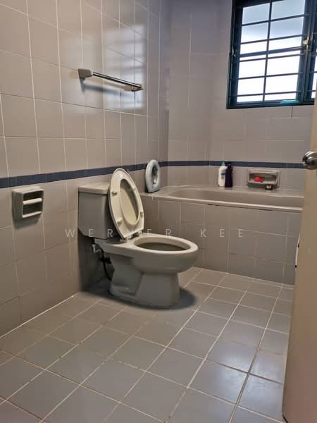 Kondominium untuk Dijual di The Straits View Condominium - Werner Kee - Bathroom - PropertyGuru.com.my