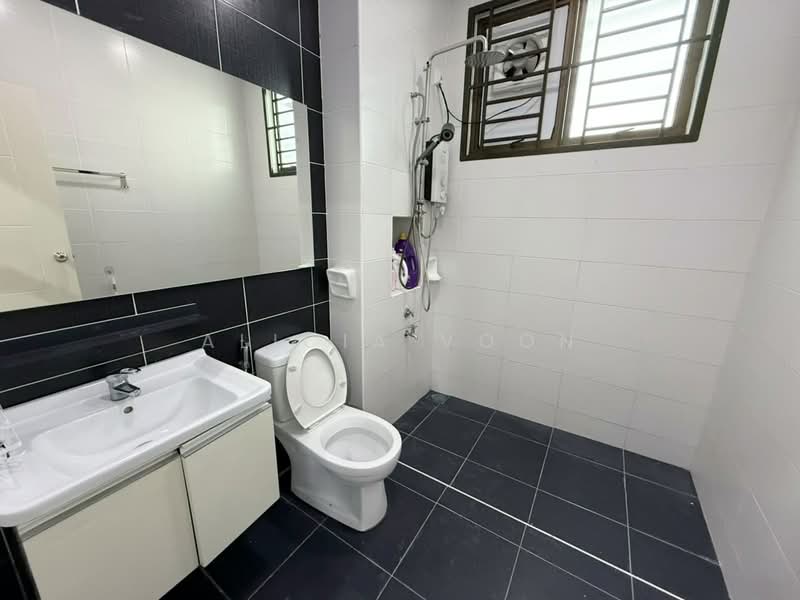 Rumah Teres 2 Tingkat untuk Disewa di Bandar Dato Onn (Tebrau) - Alicia Voon - Bathroom - PropertyGuru.com.my