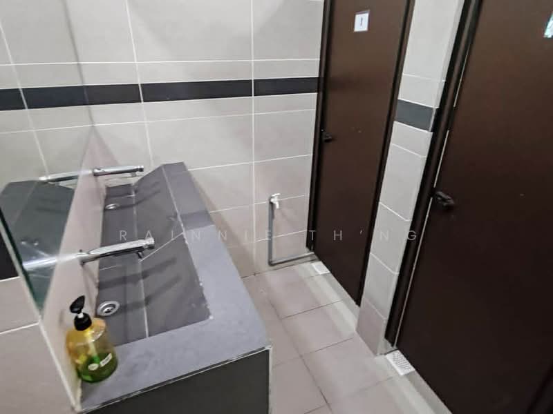 Shop / Office for Rent in Cheras (Kuala Lumpur) - Rainnie Th’ng - Bathroom - PropertyGuru.com.my