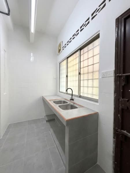 2-storey Terraced House for Rent in Cheras (Kuala Lumpur) - Vickky Wong CF - Kitchen - PropertyGuru.com.my