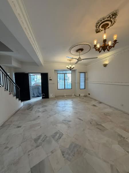 Rumah Teres 2 Tingkat untuk Dijual di Taman Bukit Semenyih (Semenyih) - CK Law - Living Room - PropertyGuru.com.my
