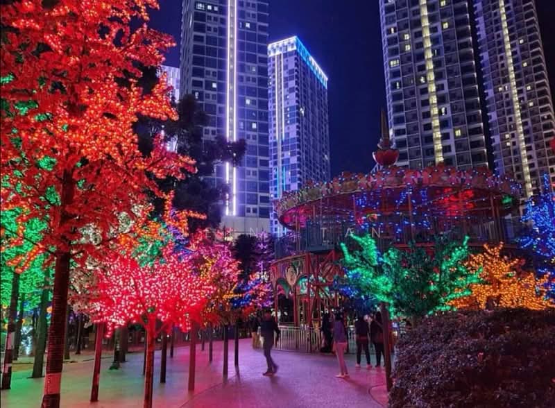 Kondominium untuk Disewa di i-SOHO @ i-City - Eleine Tan - Exterior - PropertyGuru.com.my