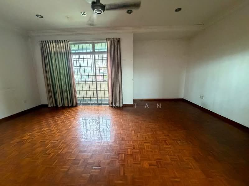 Rumah Teres 1.5-Tingkat untuk Dijual di Taman Gaya (Ulu Tiram) - Iden Tan - Living Room - PropertyGuru.com.my
