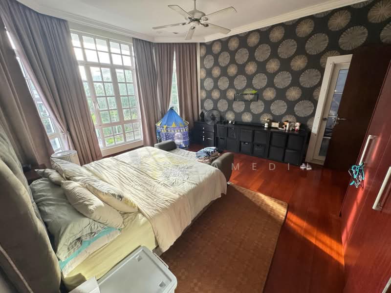 Bungalow House for Sale in Perdana Lakeview East (Cyberjaya) - Adzura Zamedin - Bedroom - PropertyGuru.com.my
