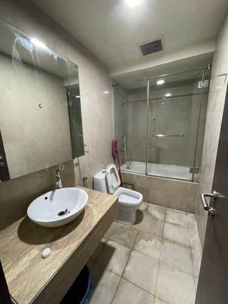 Service Residence for Sale at Bintang Fairlane Residences - Edison Ong - Bathroom - PropertyGuru.com.my