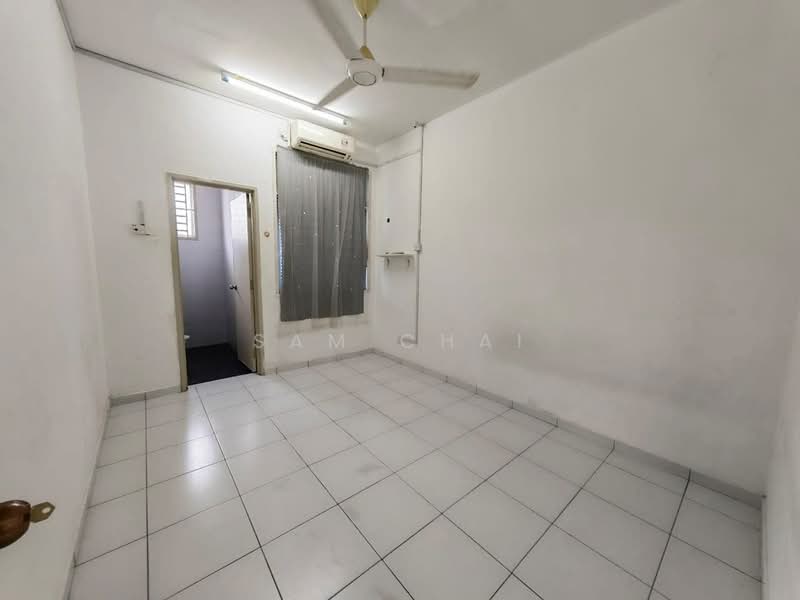 2-storey Terraced House for Sale in Taman Desa Tebrau (Tebrau) - Sam Chai - Interior - PropertyGuru.com.my