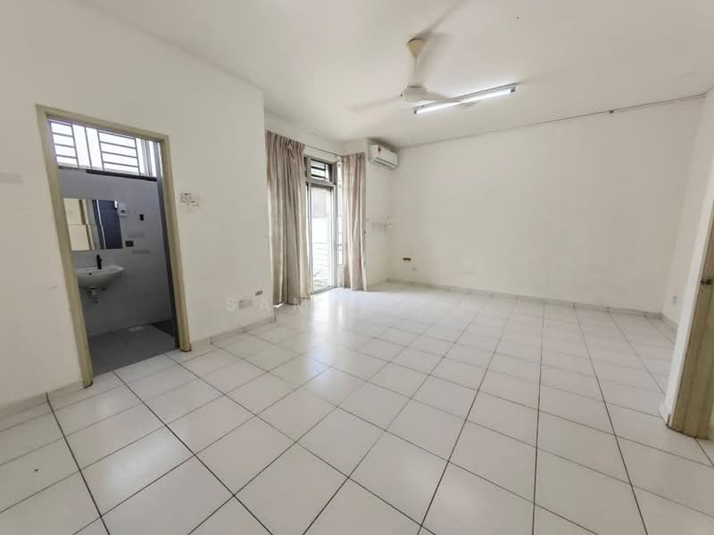 2-storey Terraced House for Sale in Taman Desa Tebrau (Tebrau) - Sam Chai - Living Room - PropertyGuru.com.my