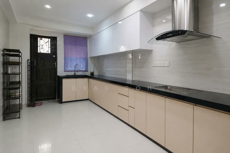 Rumah Teres 2 Tingkat untuk Disewa di Island Glades (Jelutong) - Qyan Goh - Kitchen - PropertyGuru.com.my
