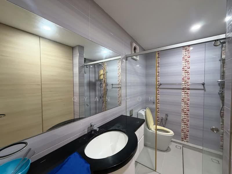 2-storey Terraced House for Rent in Island Glades (Jelutong) - Qyan Goh - Bathroom - PropertyGuru.com.my