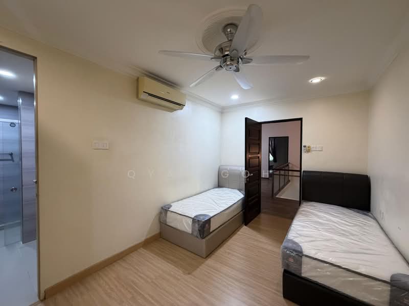 2-storey Terraced House for Rent in Island Glades (Jelutong) - Qyan Goh - Bedroom - PropertyGuru.com.my