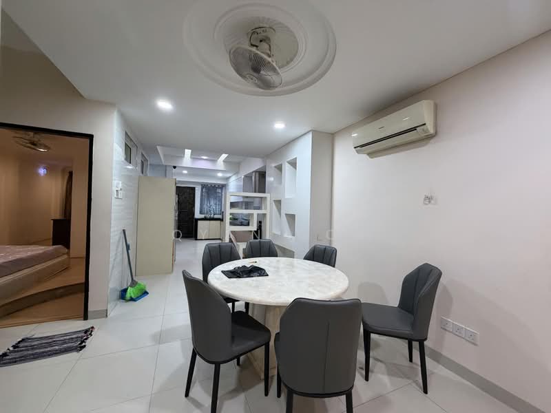 2-storey Terraced House for Rent in Island Glades (Jelutong) - Qyan Goh - Dining Room - PropertyGuru.com.my