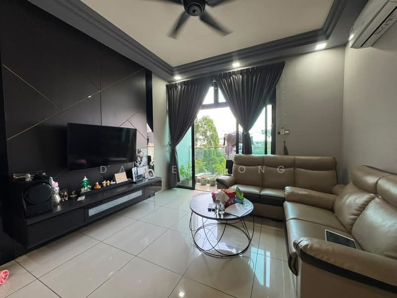 Servis Apartment untuk Dijual di D'Summit Residences - Daniel Yong - Living Room - PropertyGuru.com.my