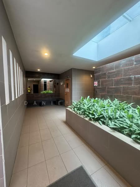 Servis Apartment untuk Dijual di D'Summit Residences - Daniel Yong - Corridor - PropertyGuru.com.my