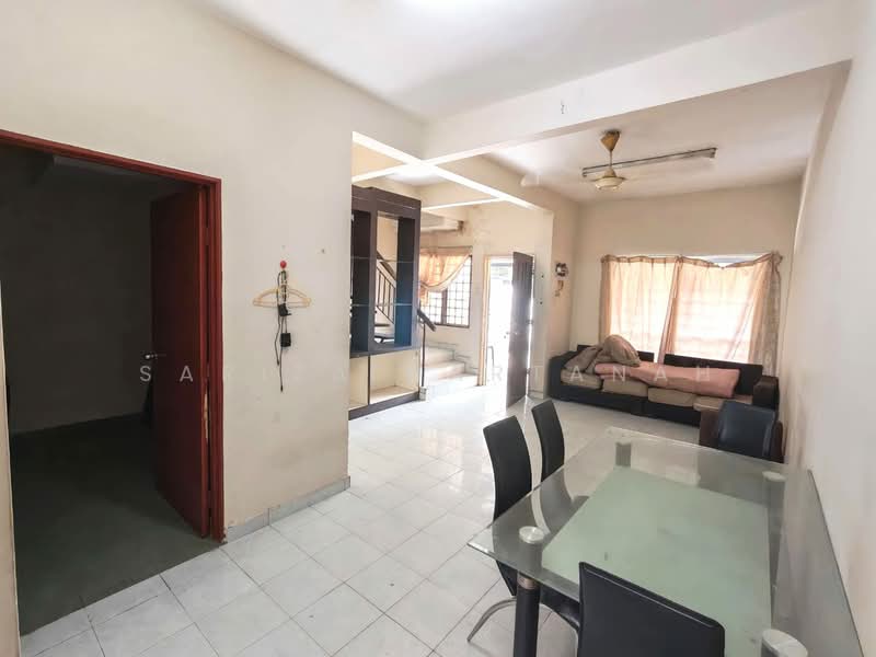Rumah Teres 2 Tingkat untuk Dijual di Bandar Puncak Alam (Puncak Alam) - Sariza Hartanah - Living Room - PropertyGuru.com.my
