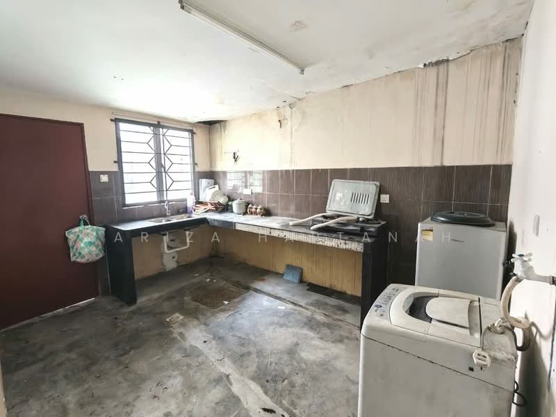 Rumah Teres 2 Tingkat untuk Dijual di Bandar Puncak Alam (Puncak Alam) - Sariza Hartanah - Kitchen - PropertyGuru.com.my