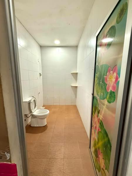Rumah Teres 1 Tingkat untuk Dijual di Taman Universiti (Skudai) - Sharon Ng - Bathroom - PropertyGuru.com.my