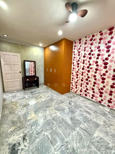 Rumah Teres 1 Tingkat untuk Dijual di Taman Universiti (Skudai) - Sharon Ng - Bedroom - PropertyGuru.com.my