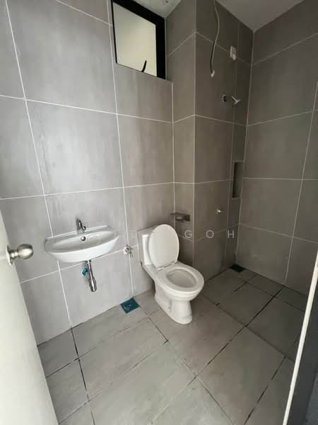 Service Residence for Sale at Space Residency - Peter Goh - Bathroom - PropertyGuru.com.my