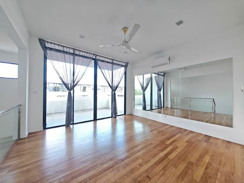 3-storey Terraced House for Rent in Puchong (Selangor) - Grace Tham - Balcony - PropertyGuru.com.my