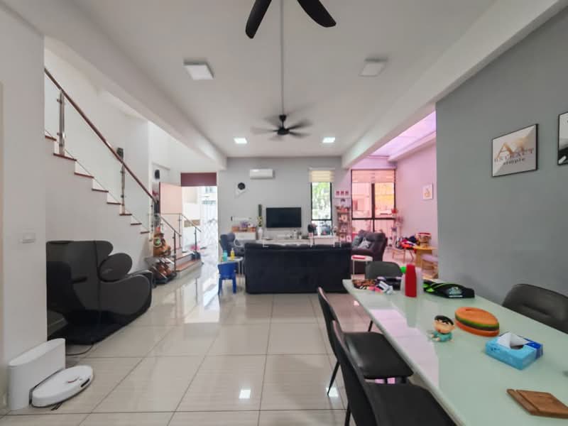 3-storey Terraced House for Rent in Puchong (Selangor) - Grace Tham - Living Room - PropertyGuru.com.my