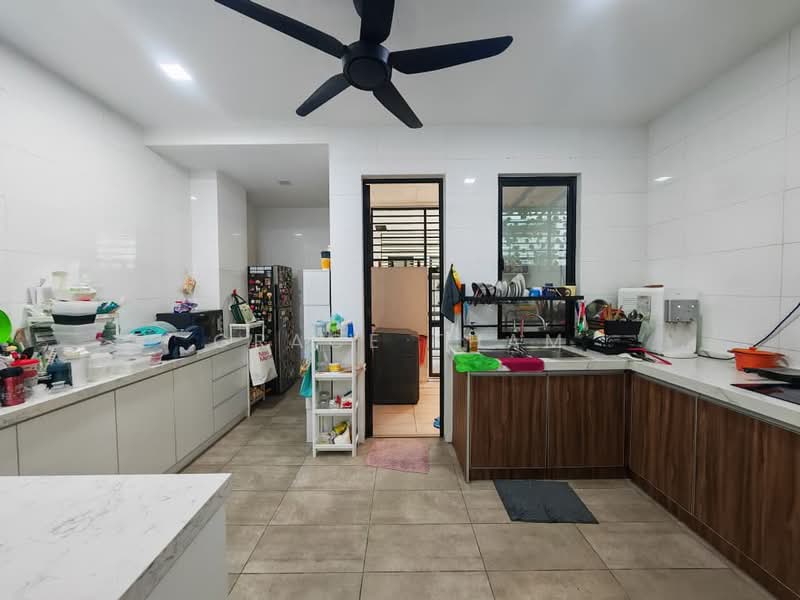 3-storey Terraced House for Rent in Puchong (Selangor) - Grace Tham - Kitchen - PropertyGuru.com.my