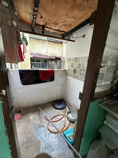 Rumah Flat untuk Dijual di Pangsapuri Sri Meranti - Andy Ho - Balcony - PropertyGuru.com.my