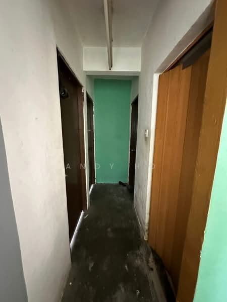 Rumah Flat untuk Dijual di Pangsapuri Sri Meranti - Andy Ho - Corridor - PropertyGuru.com.my
