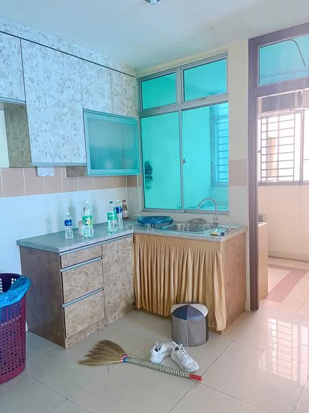 Pangsapuri untuk Disewa di Kipark Apartment - Leon Ng - Kitchen - PropertyGuru.com.my