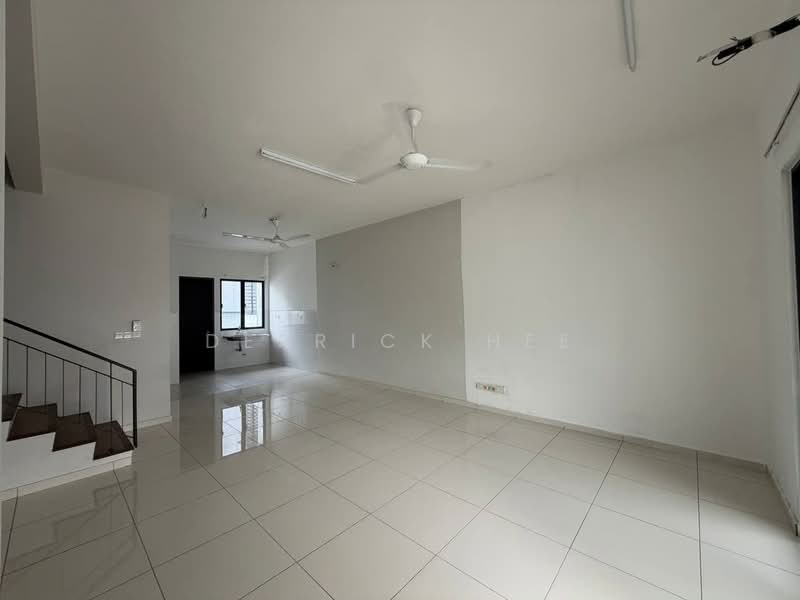 Rumah Teres untuk Dijual di Hulu Langat (Selangor) - Derrick Hee - Living Room - PropertyGuru.com.my