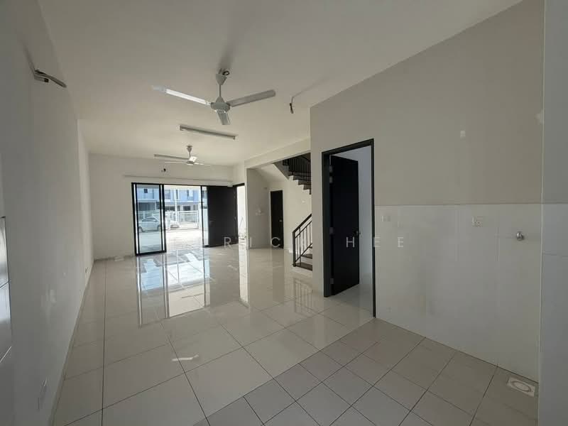 Rumah Teres untuk Dijual di Hulu Langat (Selangor) - Derrick Hee - Living Room - PropertyGuru.com.my