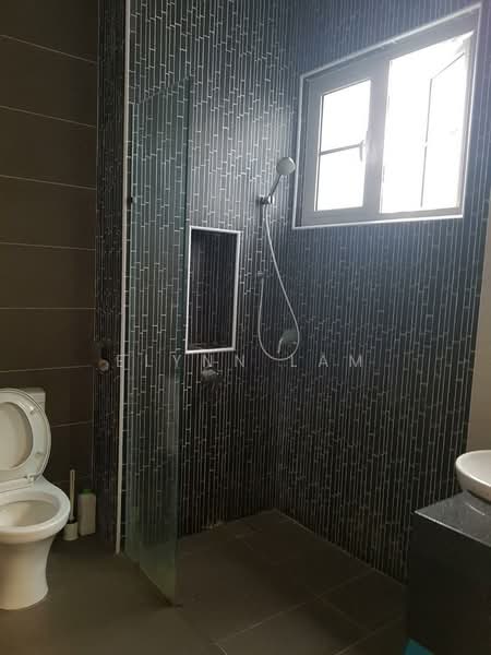 Semi-Detached House for Rent in Taman Ekoflora (Johor Bahru) - Elynn Lam - Bathroom - PropertyGuru.com.my