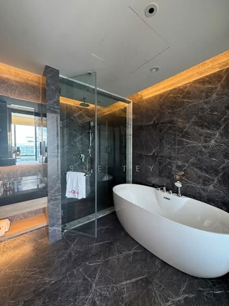Kediaman Servis untuk Disewa di Imperial Lexis - Sue Tey - Bathroom - PropertyGuru.com.my