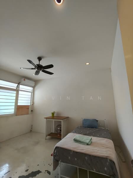 2-storey Terraced House for Rent in Batu Uban (Gelugor) - Kelvin Tan - Bedroom - PropertyGuru.com.my