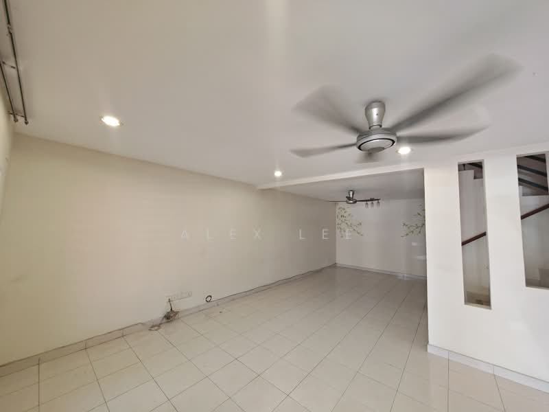 Rumah Teres 2 Tingkat untuk Disewa di Saujana Rawang (Rawang) - Alex Lee - Living Room - PropertyGuru.com.my