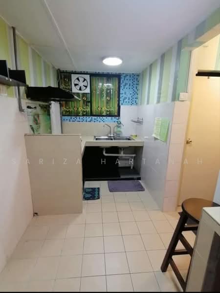 Pangsapuri untuk Dijual di Pangsapuri Arista - Sariza Hartanah - Kitchen - PropertyGuru.com.my