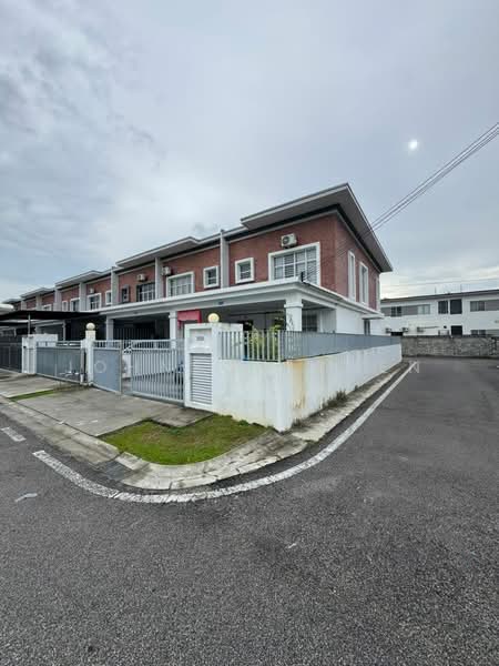 Rumah Teres 2 Tingkat untuk Dijual di Taman Kulai (Kulai) - Johnson Chen - Exterior - PropertyGuru.com.my
