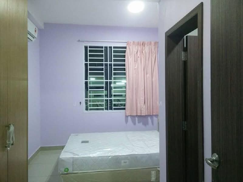 Service Residence for Sale at D'Secret Garden (Pangsapuri Kempas Indah) - Jovel Lim - Bedroom - PropertyGuru.com.my
