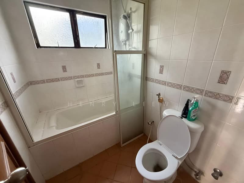 Condominium for Sale at Cyber Heights Villa - Henry Liew - Bathroom - PropertyGuru.com.my