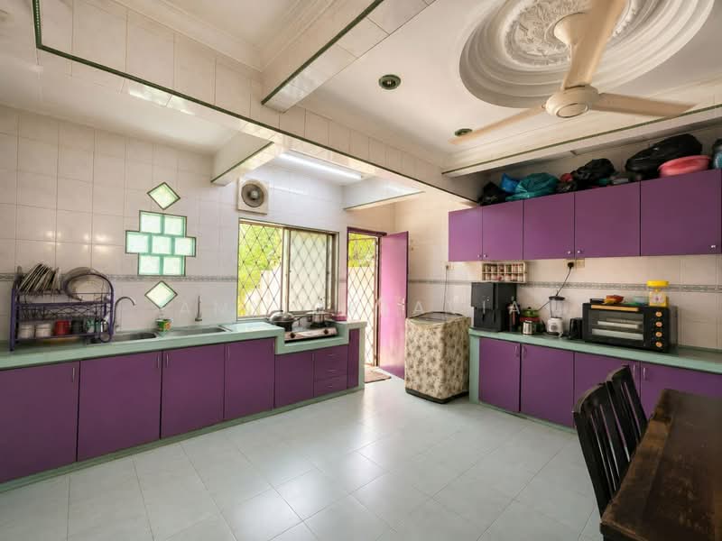 Rumah Teres 1-Tingkat untuk Dijual di Bandar Kinrara (Selangor) - Amy Oktavia - Kitchen - PropertyGuru.com.my