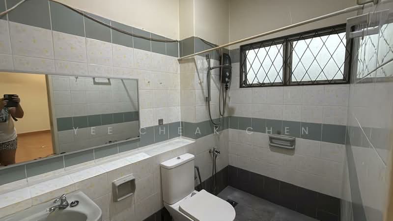 Terraced House for Rent in Usj 18 (Subang Jaya) - Yee Cheak Chen - Bathroom - PropertyGuru.com.my