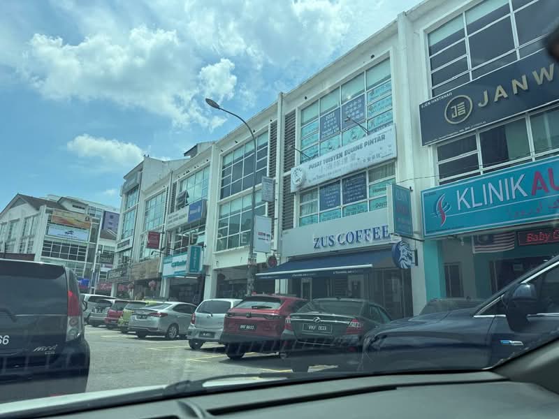 Kedai / Pejabat untuk Disewa di Taman Equine (Seri Kembangan) - Alfred Long - Exterior - PropertyGuru.com.my