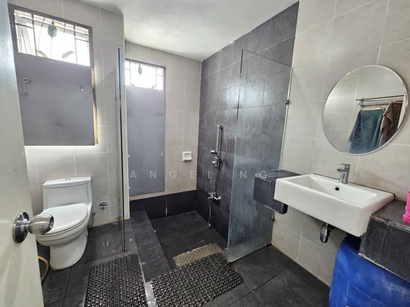 Rumah Teres 2.5 Tingkat untuk Dijual di Taman Oasis (Cheras) - Angel Ng - Bathroom - PropertyGuru.com.my